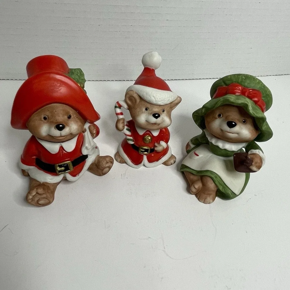 Homco Christmas Bear Family #5600 Porcelain Figurines 3.5